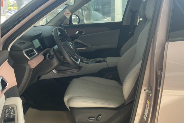 Used BYD Yuan UP 2024 401KM Beyond Edition Interior 2