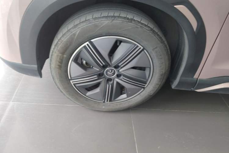 Used BYD Yuan UP 2024 401KM Beyond Edition Left Front Wheel Hub