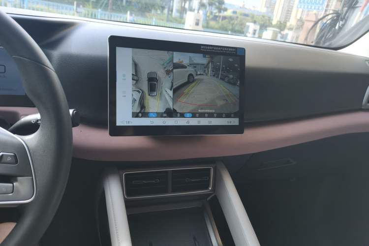 Used BYD Yuan UP 2024 401 km Active Version Audio And AC Panel