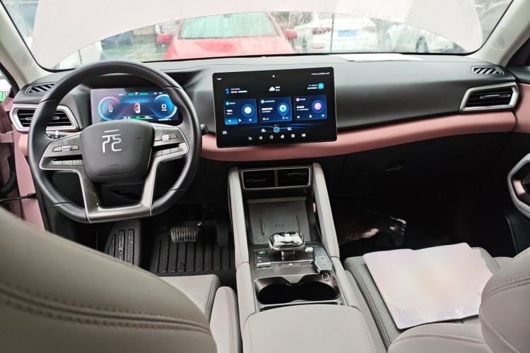 Used BYD Yuan UP 2024 401KM Beyond Edition Center Console