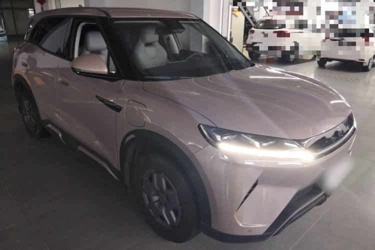 Used BYD Yuan UP 2024 401 km Active Version Front Right 45 Deg