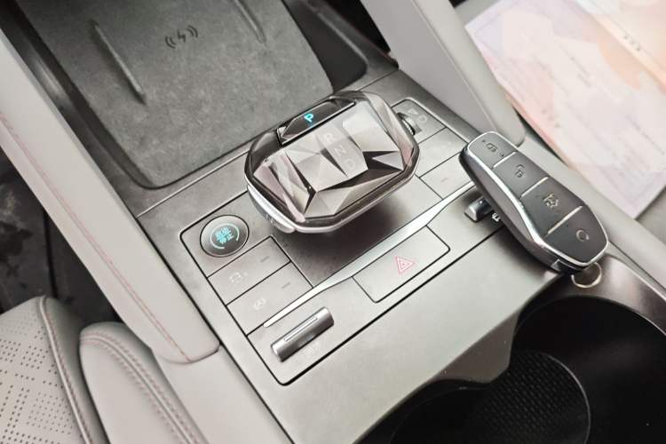 Used BYD Yuan UP 2024 401KM Beyond Edition Gear Lever