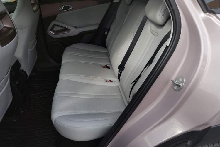 Used BYD Yuan UP 2024 401 km Active Version Interior 4