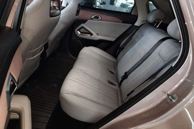 Used BYD Yuan UP 2024 401 km Active Version Left Rear Seat