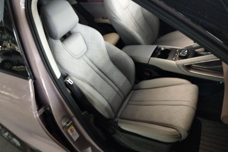 Used BYD Yuan UP 2024 401 km Active Version Right Front Seat