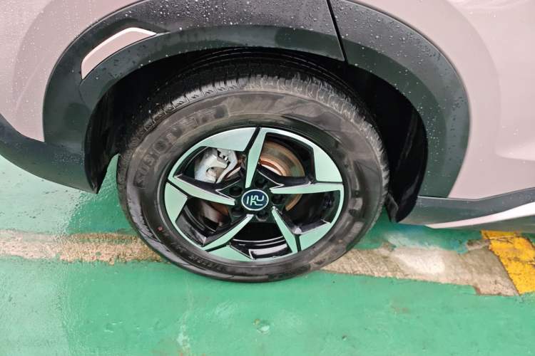 Used BYD Yuan UP 2024 401KM Beyond Edition Right Rear Wheel Hub