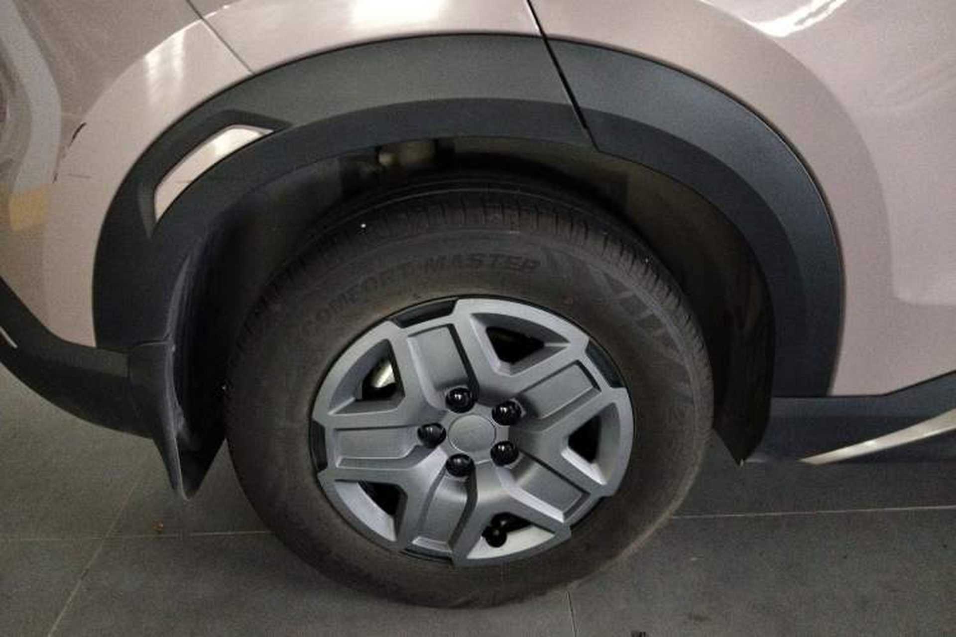 Used BYD Yuan UP 2024 401 km Active Version Right Rear Wheel Hub
