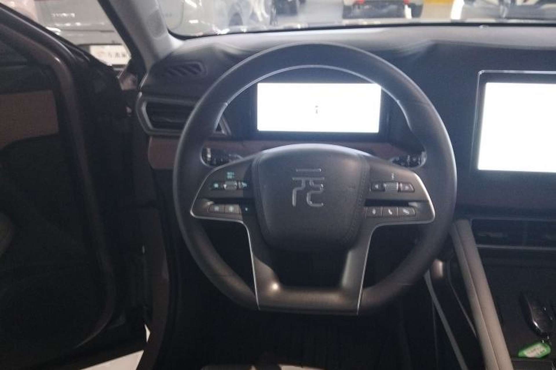 Used BYD Yuan UP 2024 401 km Active Version Steering Wheel