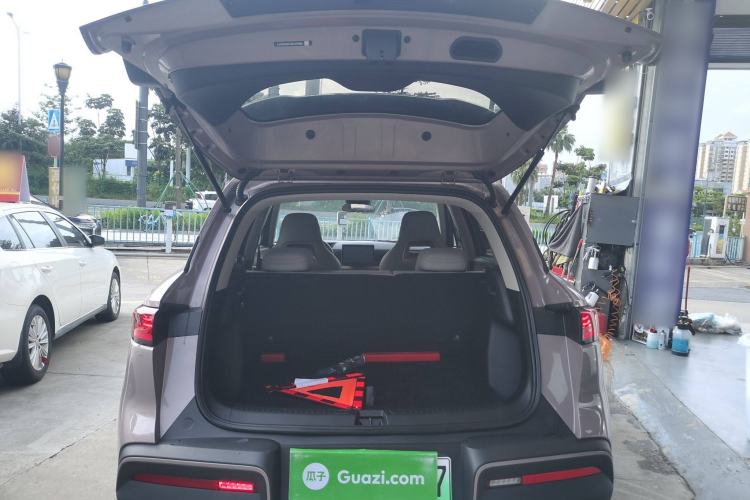 Used BYD Yuan UP 2024 401 km Active Version Trunk