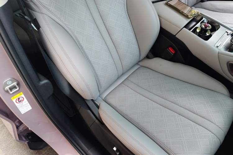 Used BYD Yuan UP 2024 401KM Beyond Edition Right Front Seat