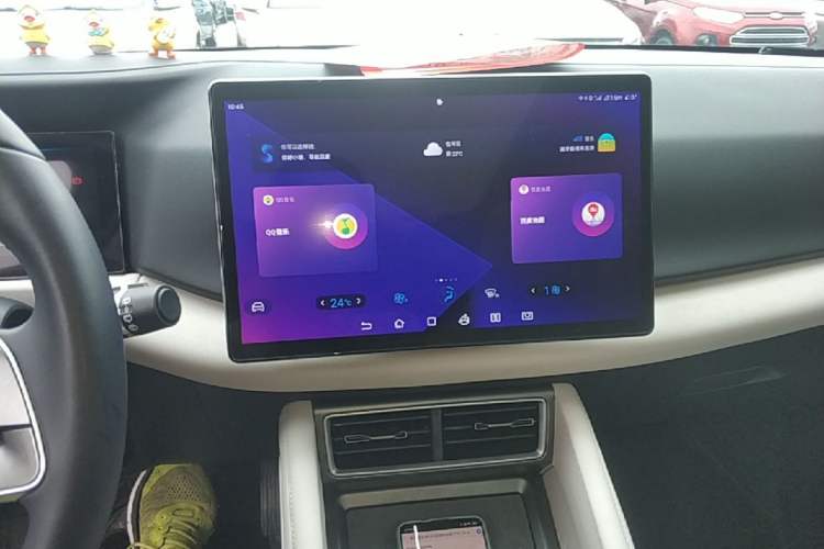 Used BYD Yuan UP 2024 401KM Beyond Edition Audio And AC Panel
