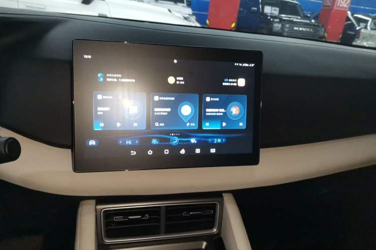 Used BYD Yuan UP 2024 401 km Active Version Audio And AC Panel