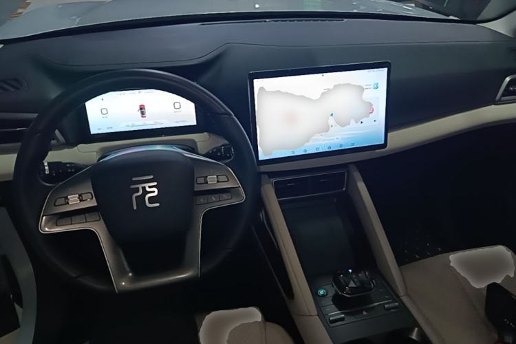 Used BYD Yuan UP 2024 401KM Beyond Edition Center Console