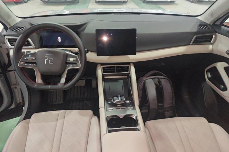 Used BYD Yuan UP 2024 301KM Leading Edition Center Console