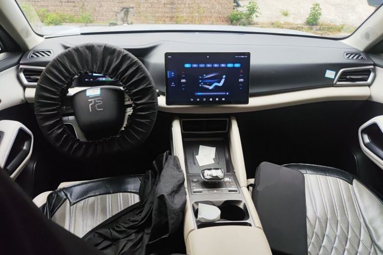 Used BYD Yuan UP 2024 401KM Beyond Edition Center Console