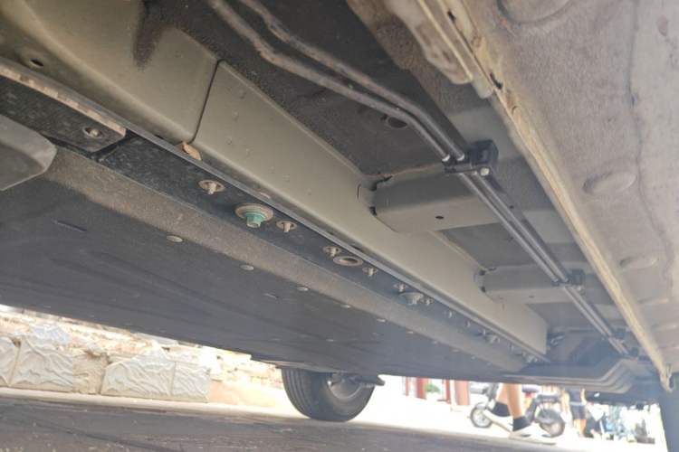 Used BYD Yuan UP 2024 301KM Leading Edition Chassis Front Left