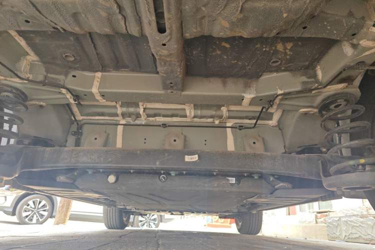 Used BYD Yuan UP 2024 301KM Leading Edition Chassis Rear