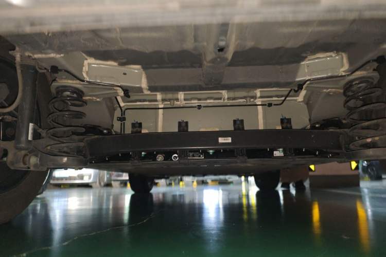 Used BYD Yuan UP 2024 401KM Leading Edition Chassis Rear