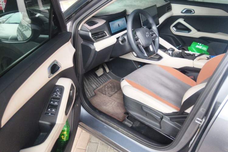 Used BYD Yuan UP 2024 401KM Leading Edition Driver Seat
