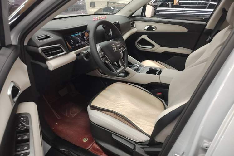 Used BYD Yuan UP 2024 401 km Active Version Driver Seat
