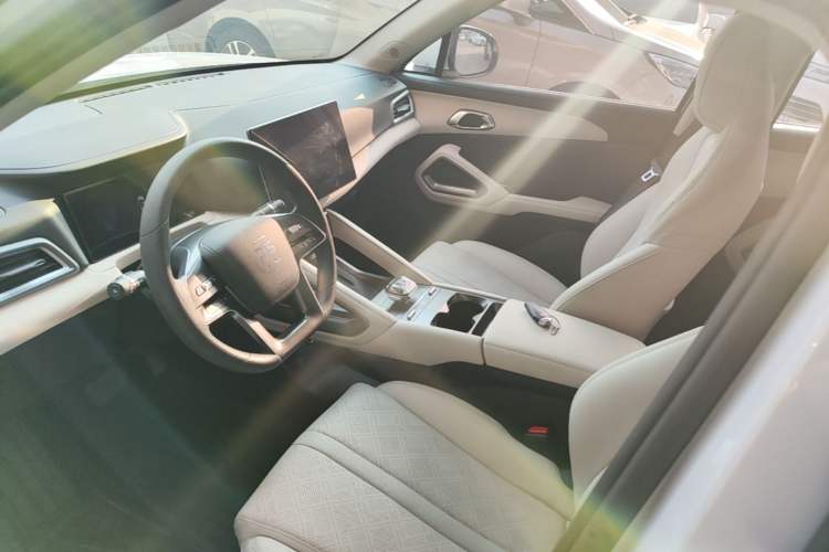 Used BYD Yuan UP 2024 401KM Leading Edition Driver Seat