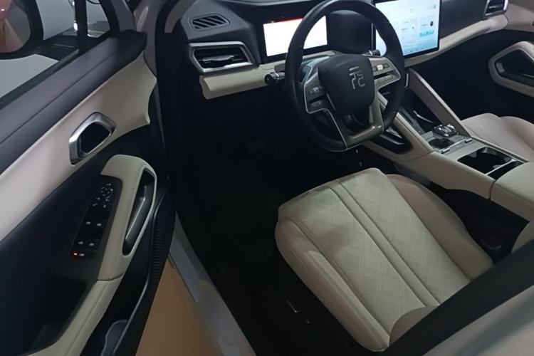 Used BYD Yuan UP 2024 401KM Beyond Edition Driver Seat