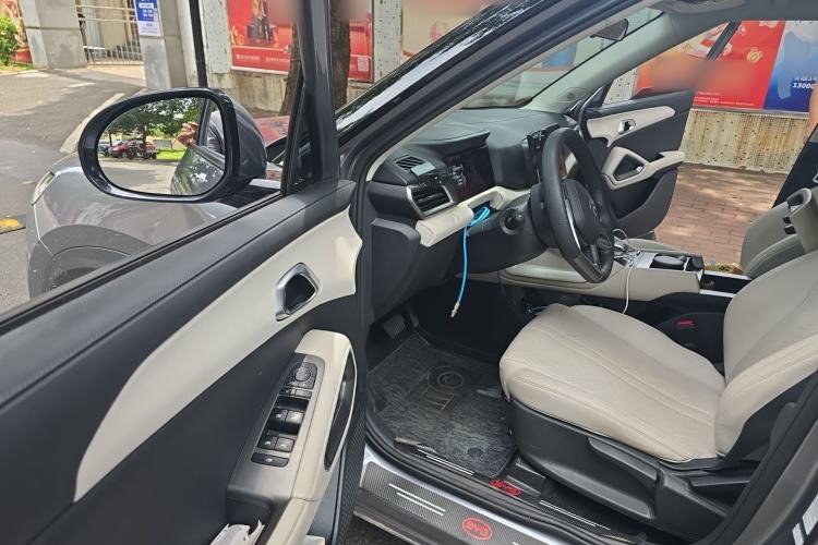 Used BYD Yuan UP 2024 401 km Active Version Driver Seat