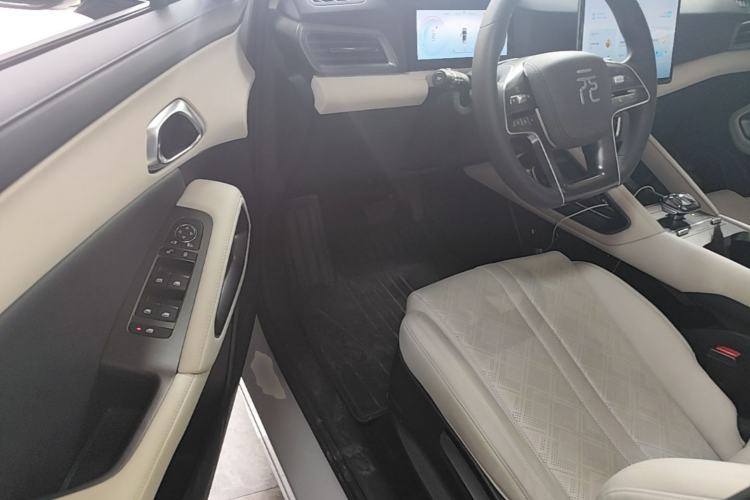 Used BYD Yuan UP 2024 401KM Leading Edition Driver Seat