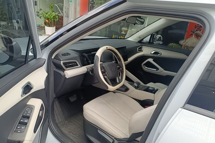 Used BYD Yuan UP 2024 401 km Active Version Driver Seat