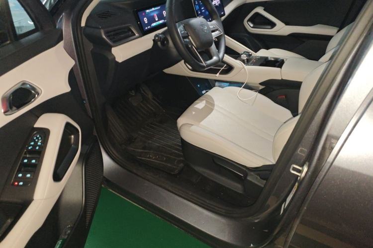 Used BYD Yuan UP 2024 401KM Leading Edition Driver Seat