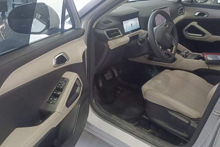 Used BYD Yuan UP 2024 401KM Leading Edition Driver Seat