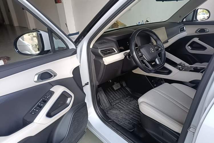 Used BYD Yuan UP 2024 401 km Active Version Driver Seat
