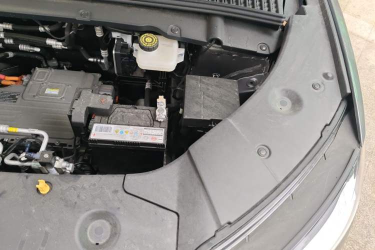 Used BYD Yuan UP 2024 401KM Leading Edition Engine Bay Left