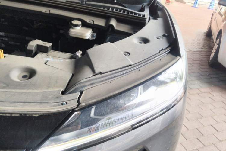 Used BYD Yuan UP 2024 401KM Leading Edition Engine Bay Left