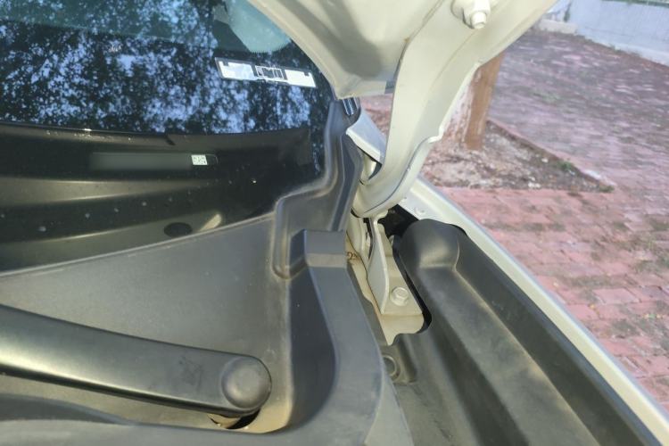 Used BYD Yuan UP 2024 401KM Leading Edition Engine Bay Left