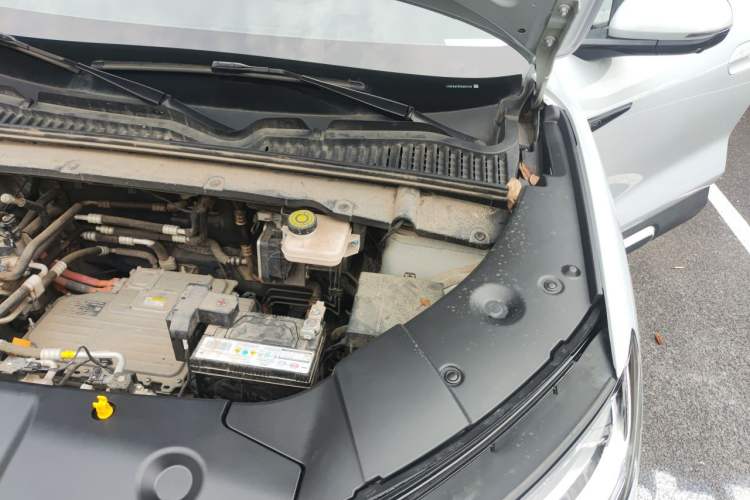 Used BYD Yuan UP 2024 401KM Beyond Edition Engine Bay Left