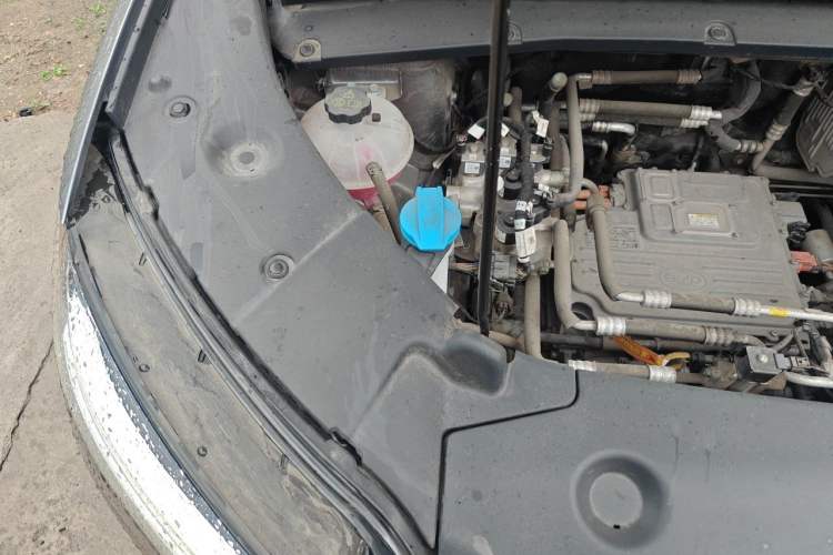 Used BYD Yuan UP 2024 401KM Leading Edition Engine Bay Right