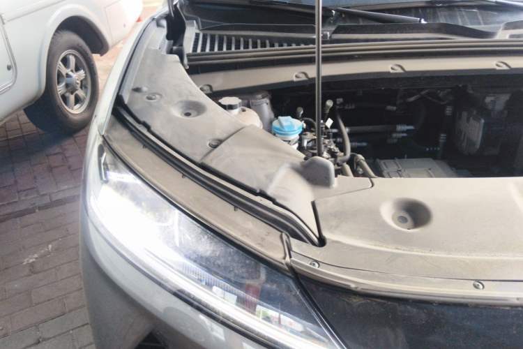 Used BYD Yuan UP 2024 401KM Leading Edition Engine Bay Right