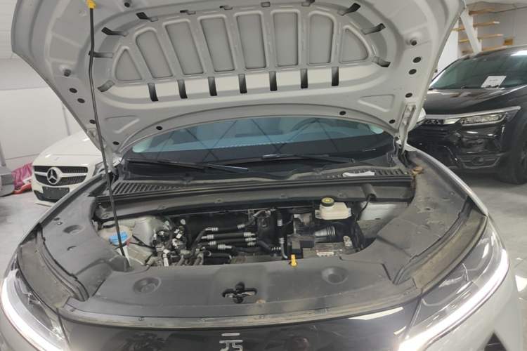 Used BYD Yuan UP 2024 401KM Leading Edition Engine Bay