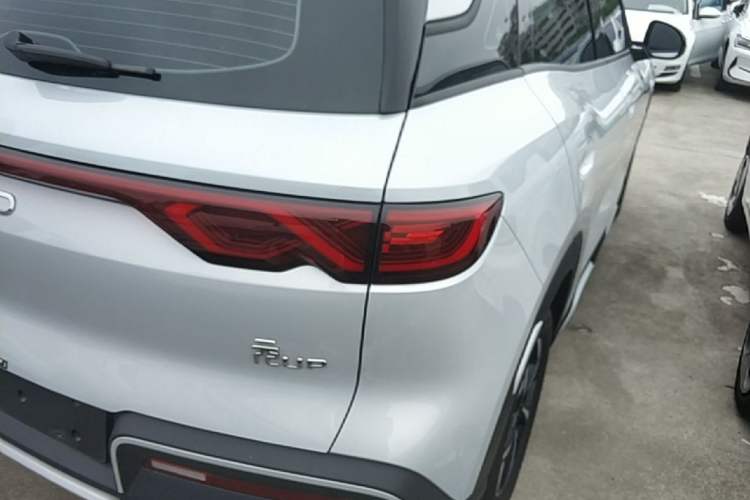 Used BYD Yuan UP 2024 401KM Beyond Edition Exterior 3