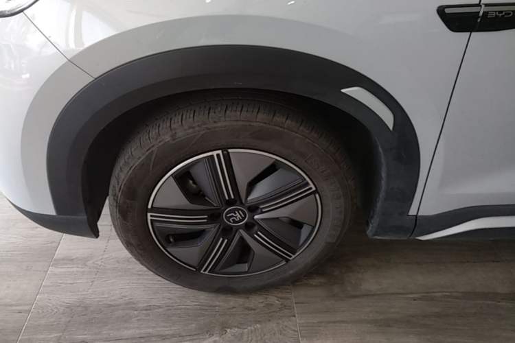Used BYD Yuan UP 2024 401KM Beyond Edition Exterior 4