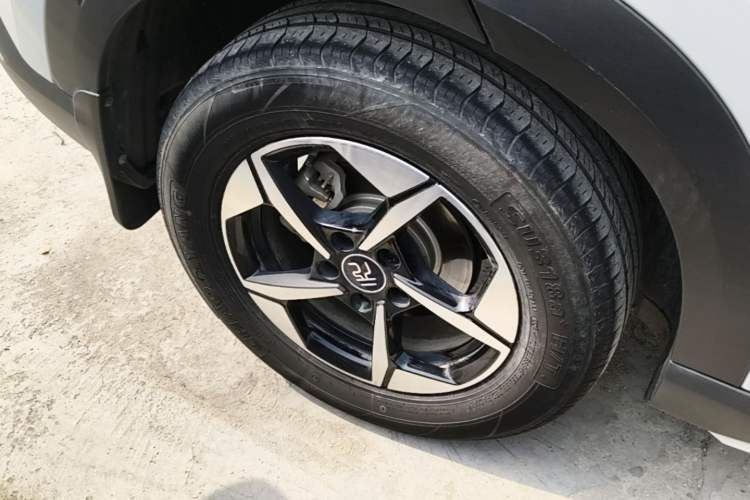 Used BYD Yuan UP 2024 401KM Leading Edition Exterior 5