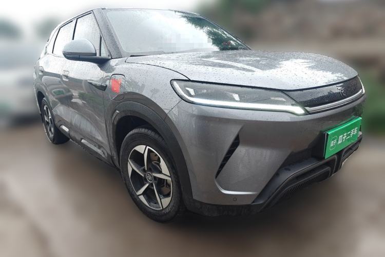 Used BYD Yuan UP 2024 401KM Leading Edition Front Right 45 Deg