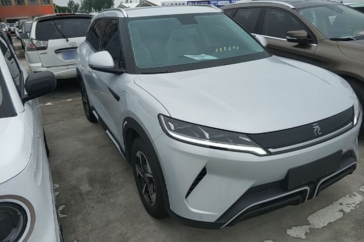 Used BYD Yuan UP 2024 401KM Beyond Edition Front Right 45 Deg