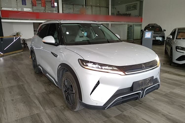 Used BYD Yuan UP 2024 401KM Beyond Edition Front Right 45 Deg