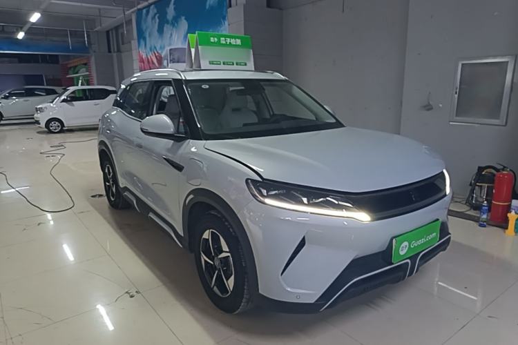 Used BYD Yuan UP 2024 401KM Beyond Edition Front Right 45 Deg