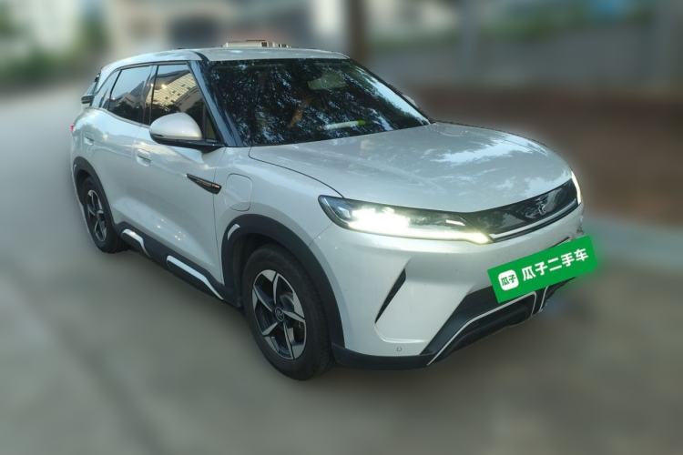 Used BYD Yuan UP 2024 401KM Leading Edition Front Right 45 Deg