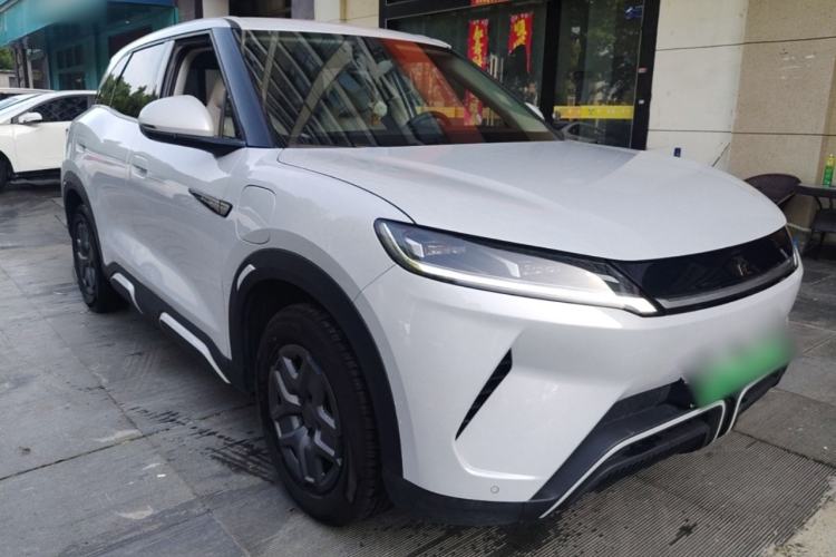 Used BYD Yuan UP 2024 401 km Active Version Front Right 45 Deg