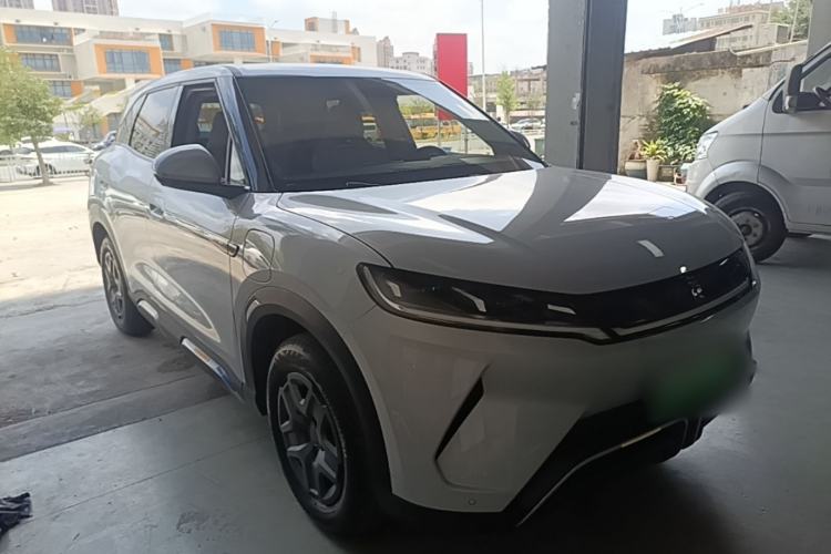 Used BYD Yuan UP 2024 401 km Active Version Front Right 45 Deg