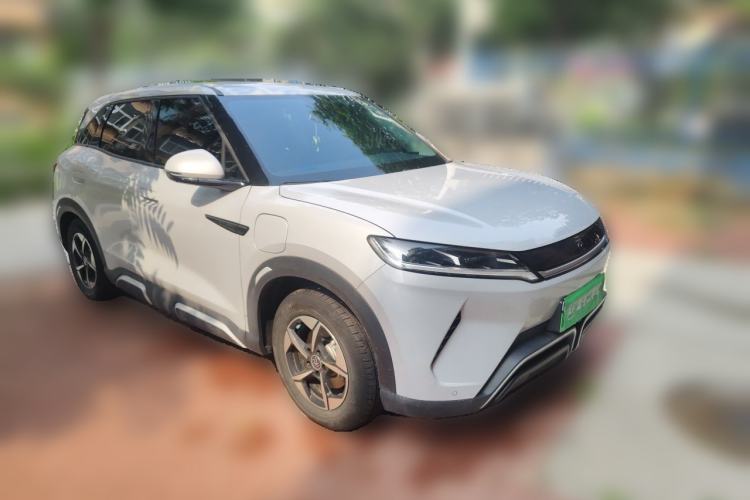 Used BYD Yuan UP 2024 401KM Leading Edition Front Right 45 Deg